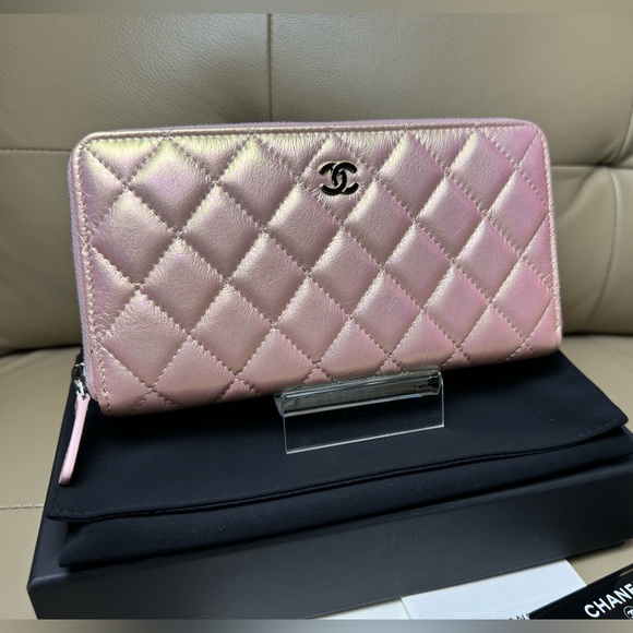 Chanel iridescent wallet - Picture 2 of 13